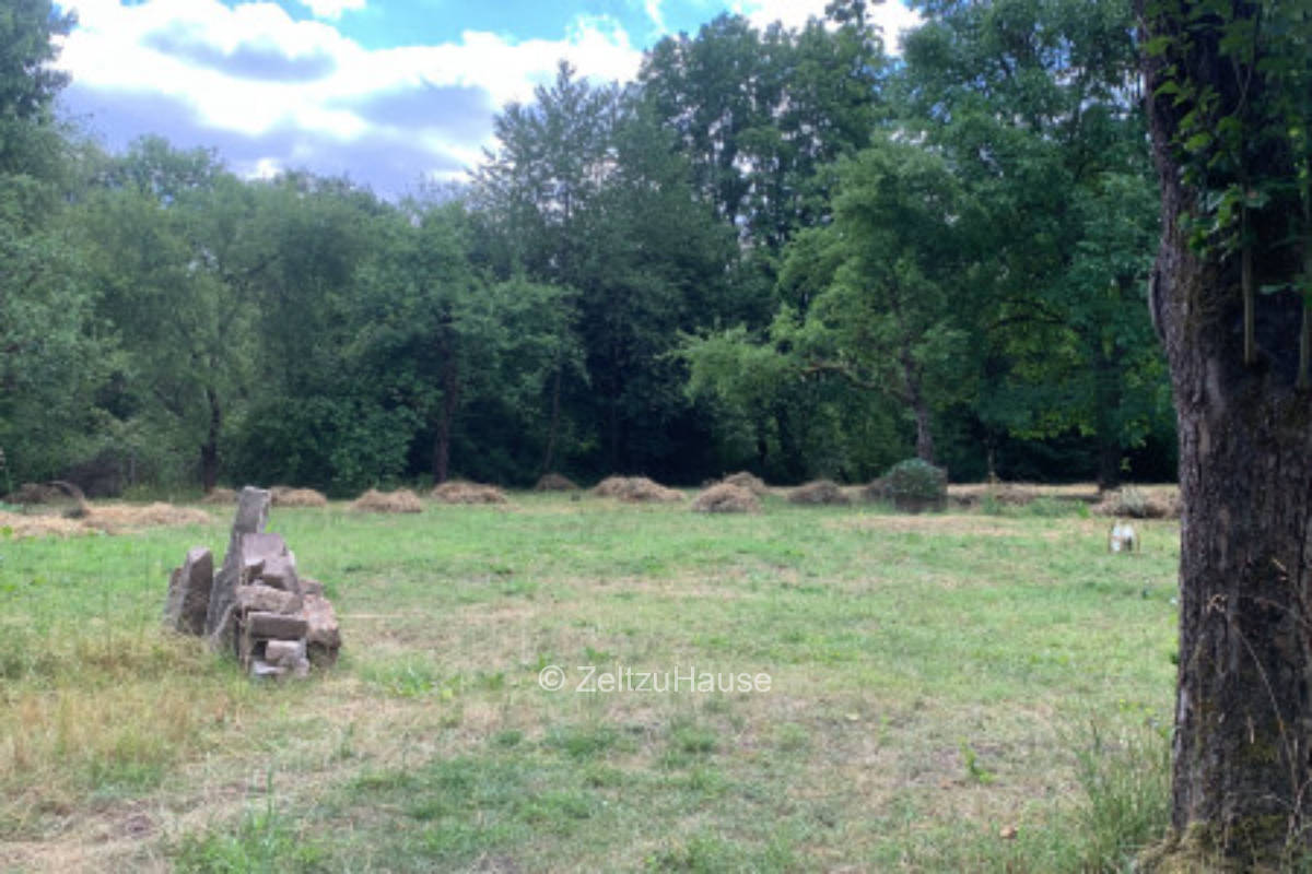 Zelten in idyllischem Permakulturgarten inmitten von Hildburghausen