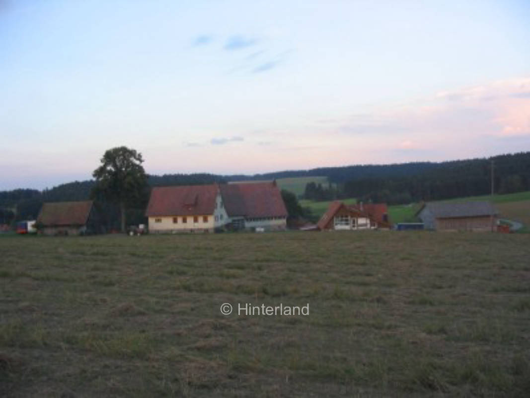 Mitten in der Natur mit Hofladen und Brennerei