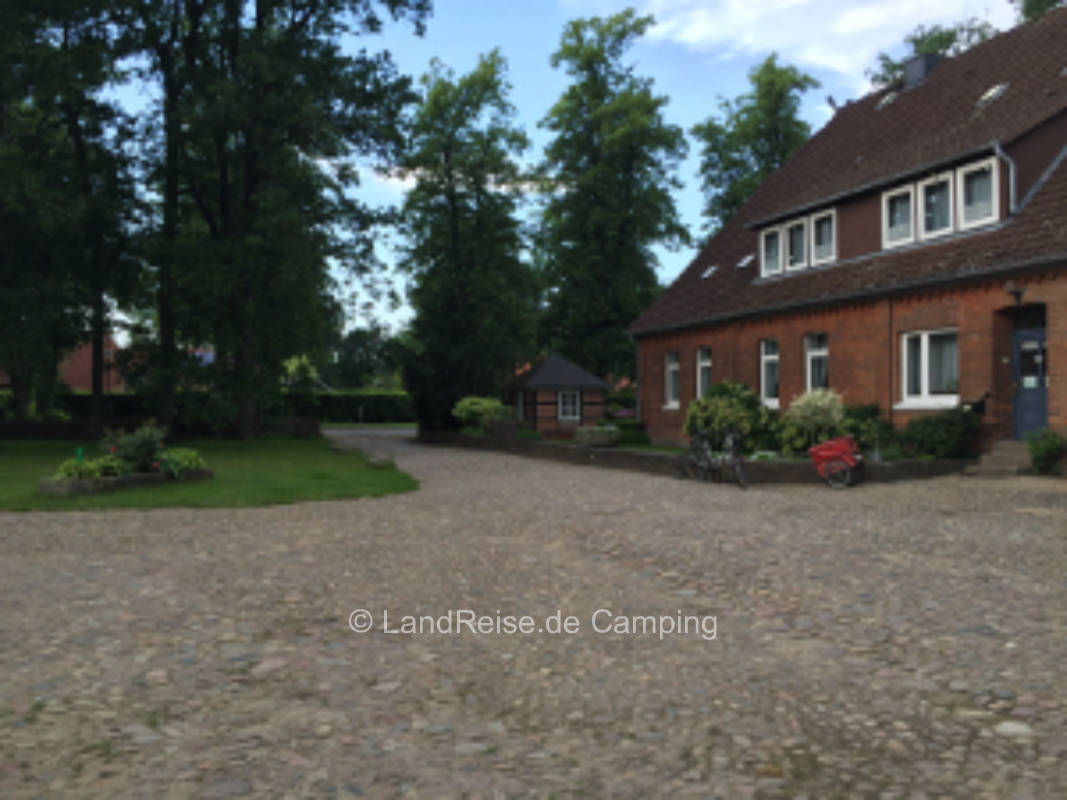 Stellplatz auf historischem Bauernhof - Lüneburger Heide