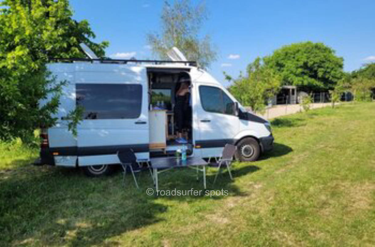 Inmitten der Weinberge in der pfälzischen Toskana, privater Stellplatz