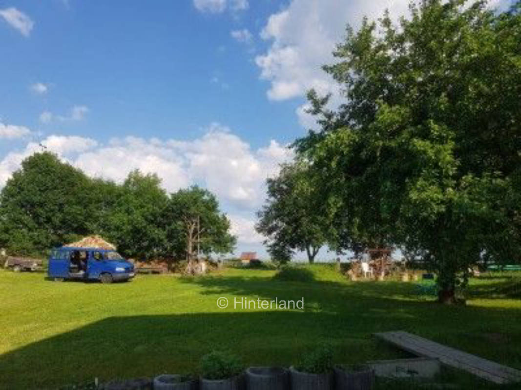 Landurlaub unterm Apfelbaum