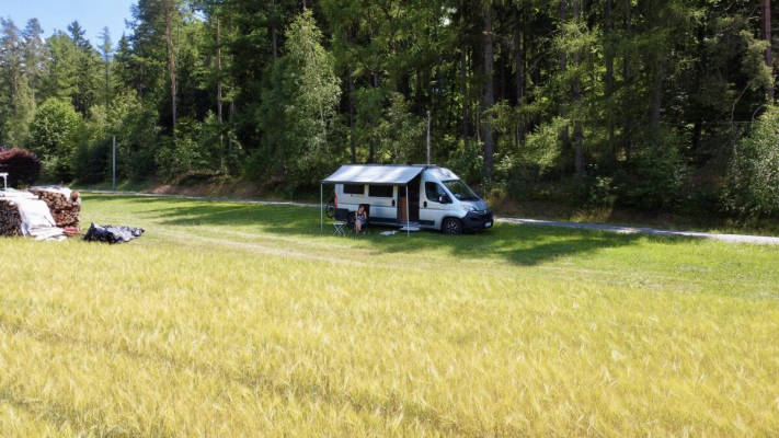 Wohnwagen & Wohnmobilstellplatz in Pullenreuth