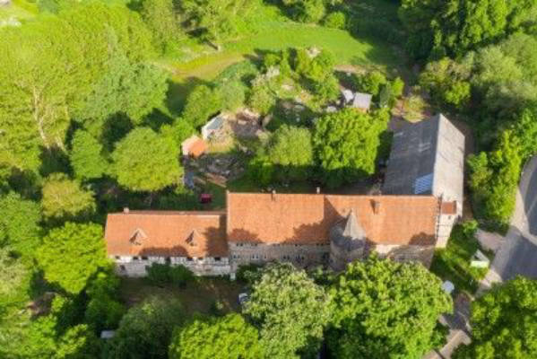Renaissance-Schloss & wildromantische Natur! 