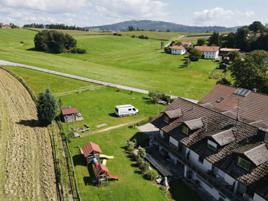 Wohnwagen & Wohnmobilstellplatz in Büchlberg