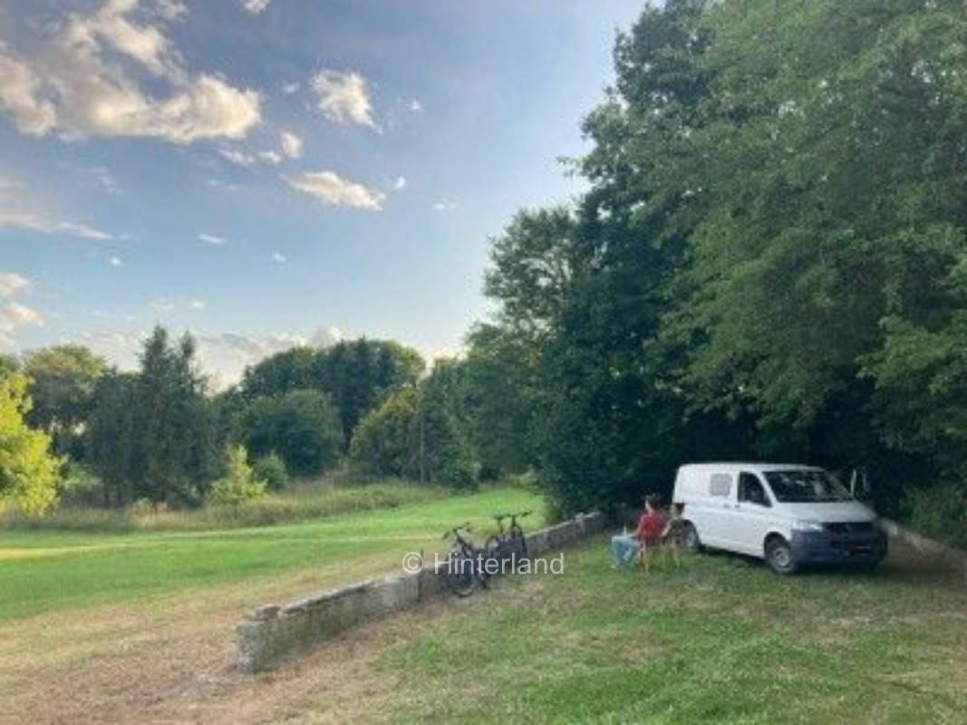 Stellplatz im Grünen im Norden von München