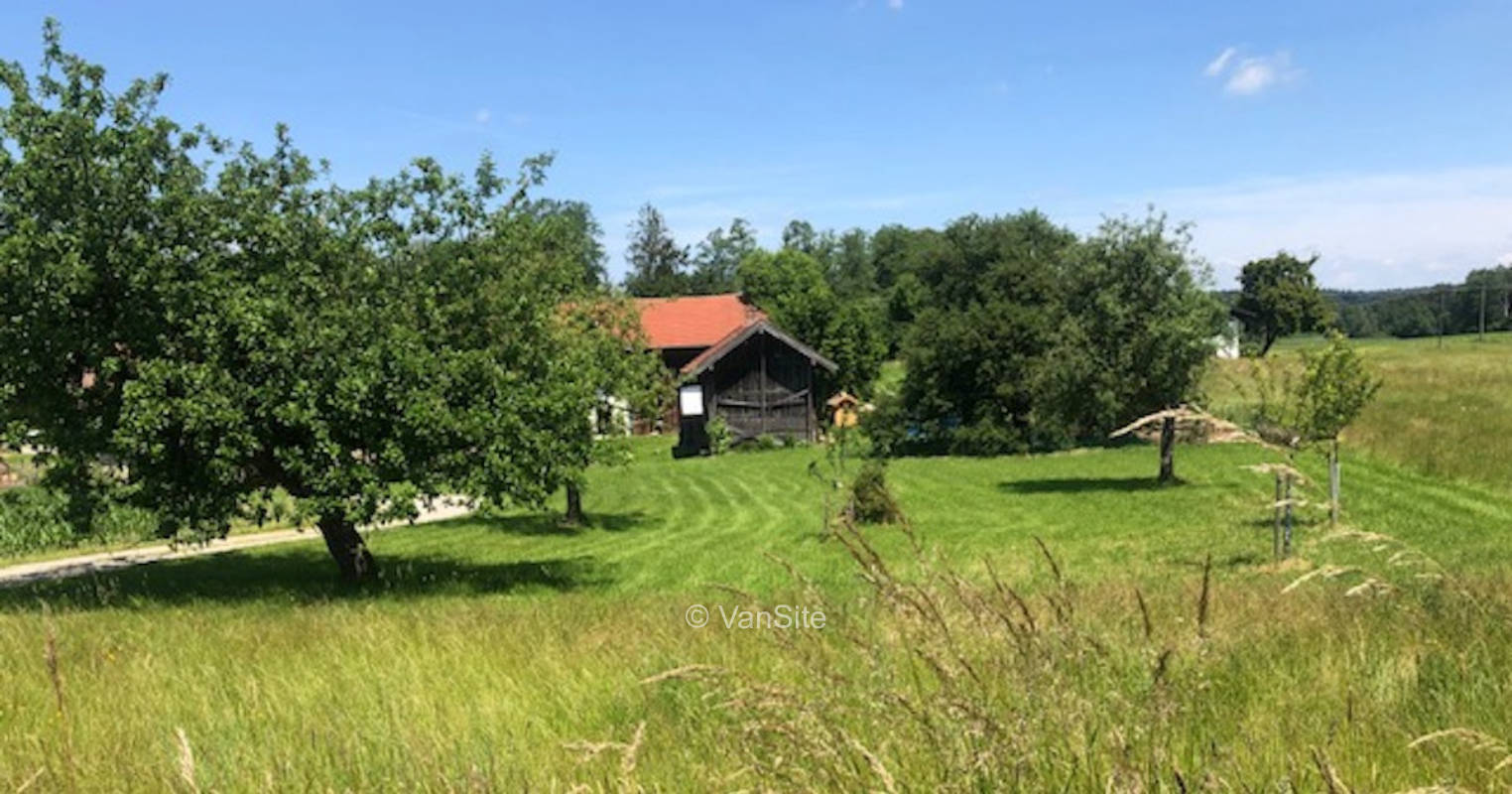 Holzmüllerhof - listed farm with fruit tree meadow