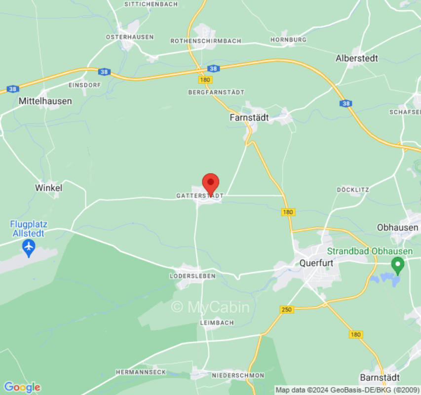 Euer Platz im Garten eines alten Bauernhauses