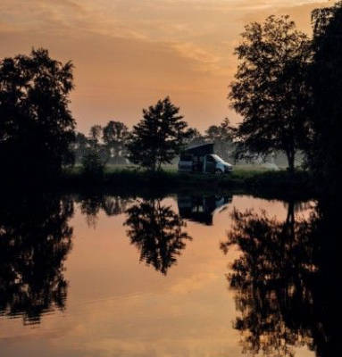Erste Reihe am eigenen See in Ostfriesland