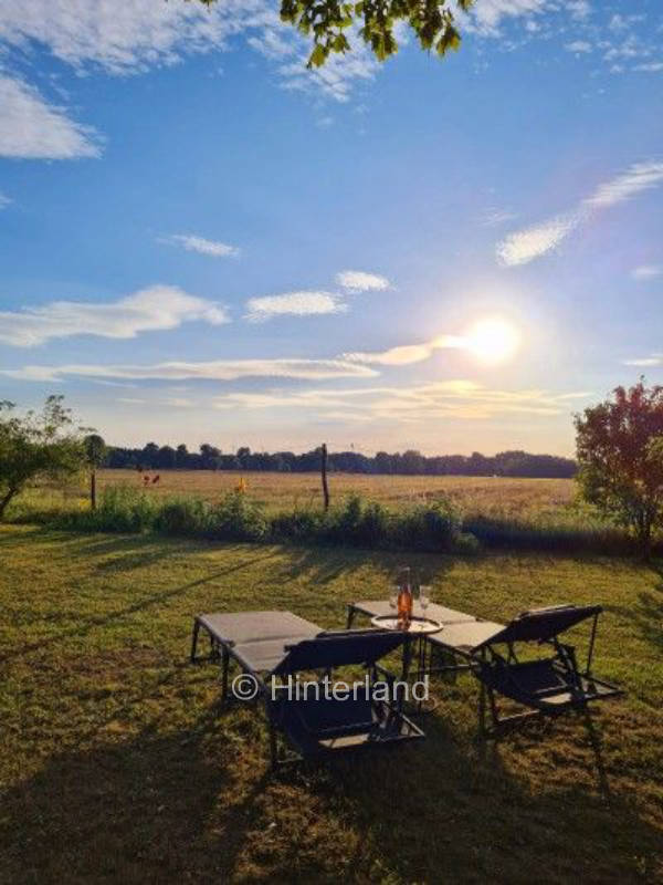 Campen mit Sonnenuntergang im Spreewald 