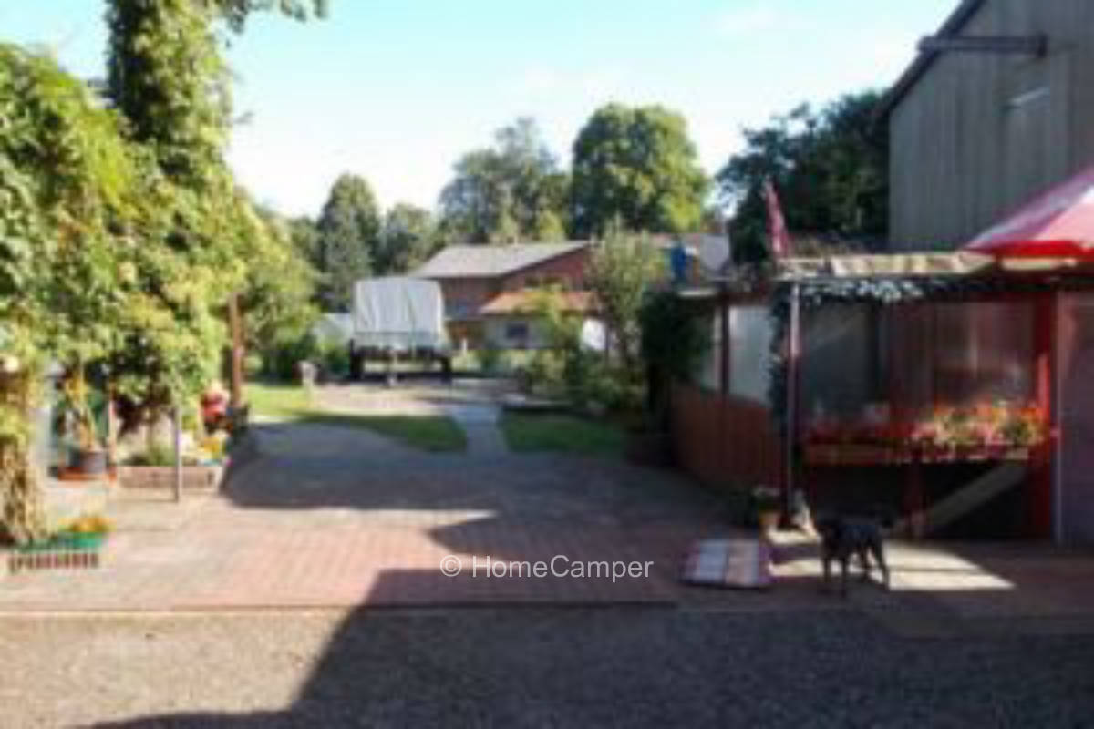 Privater Platz in Warder/Altmühlendorf