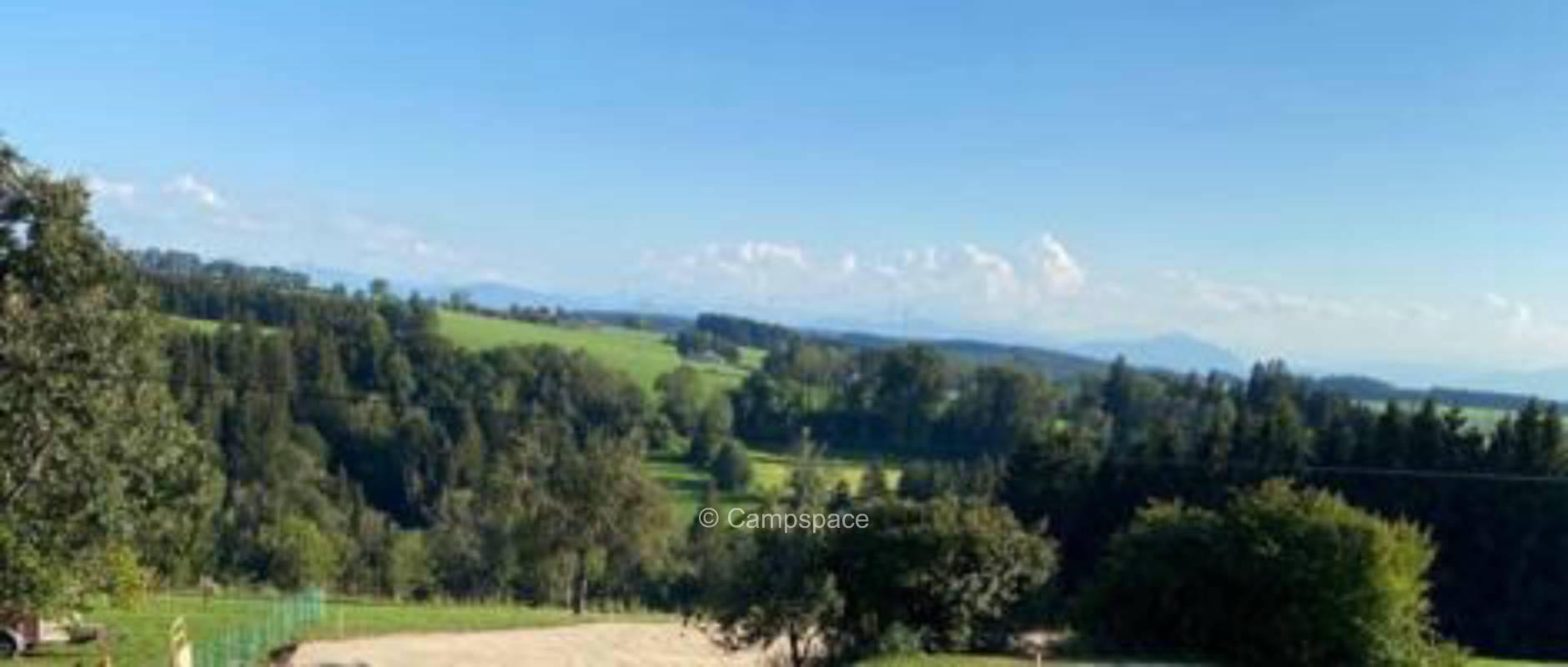 Camping mit Huhn im Allgäu