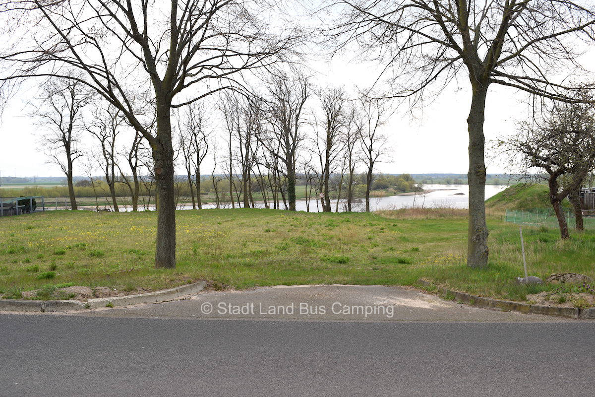 Elbe shore polte three