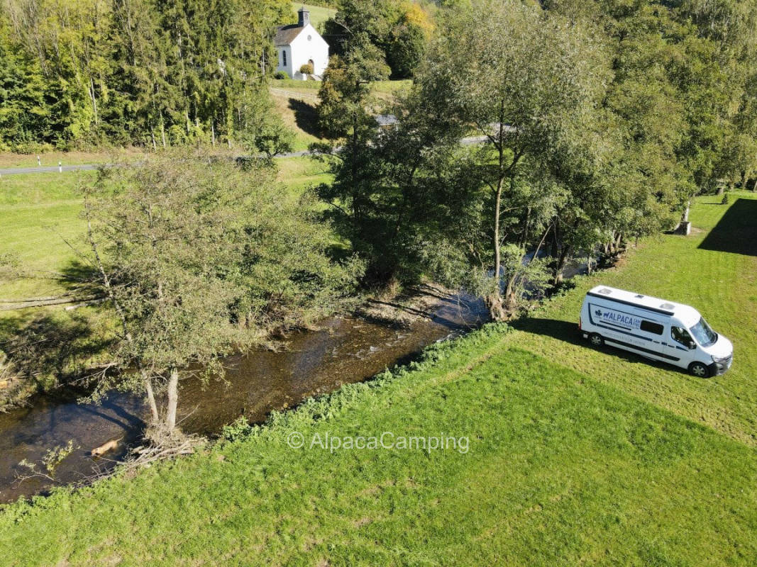 Pitch no. 1 on the meadow with direct access to the Eifel river Enz