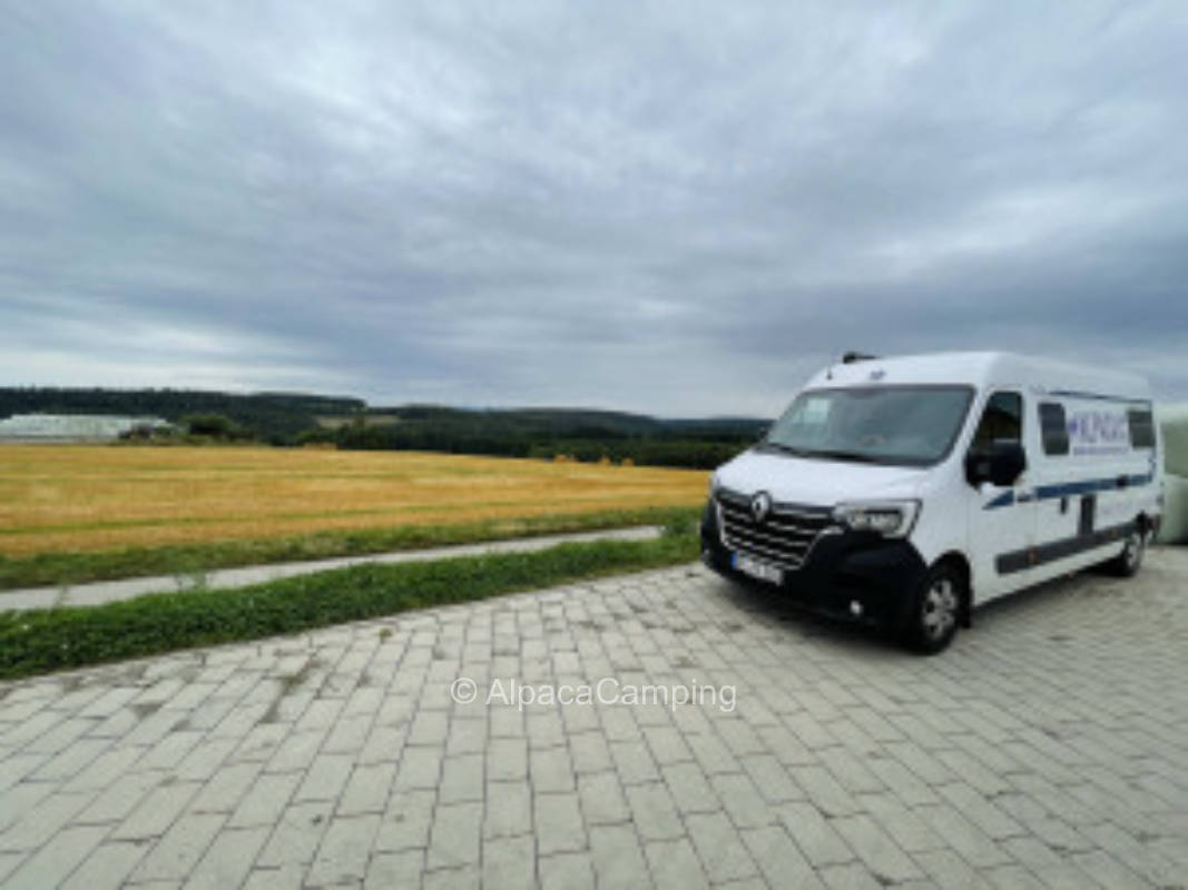 Auf einem wunderschönen Aussiedlerhof mit Weitblick #2, privater Stellplatz