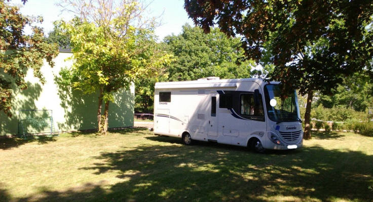 Wohnwagen & Wohnmobilstellplatz in Bermersheim