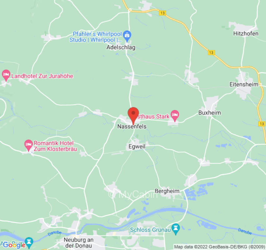 Burgblick, direkt am Fluss