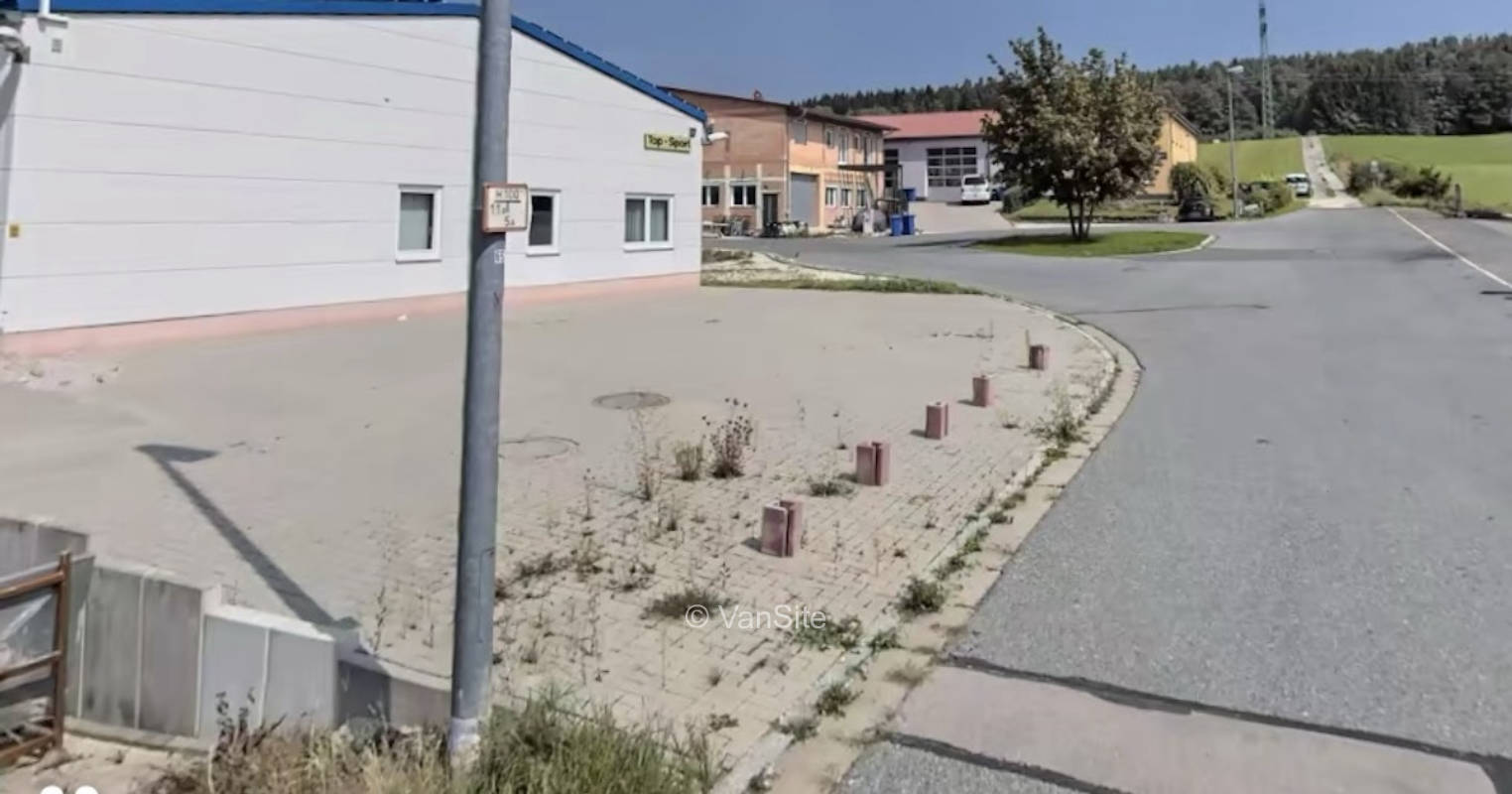 Schotterplatz unterm Dillberg