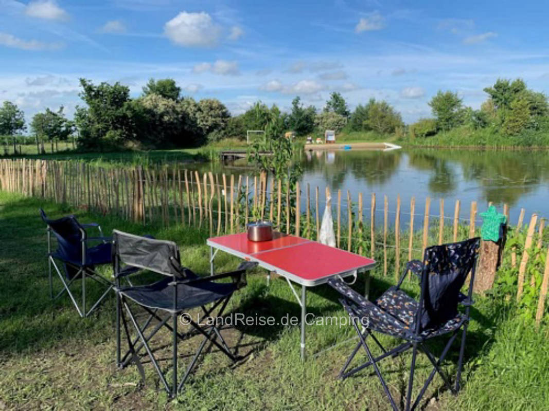 "Seeblick 2" am Schwimmteich auf dem Warfthof Wollatz
