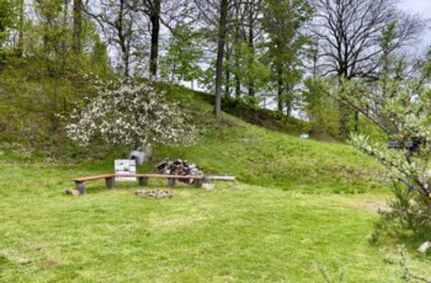 Ruhiges romantisches Grundstück am Dorfrand