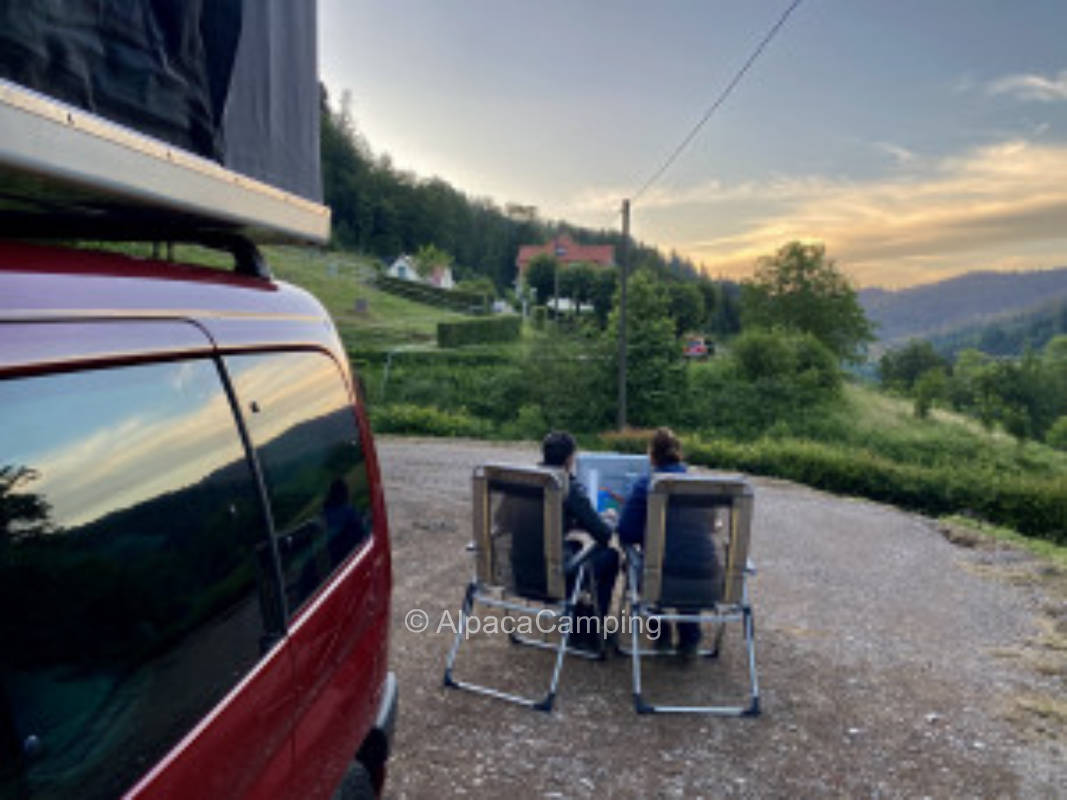 Unvergessliches Camping mit traumhaften Blick am Lamahotel