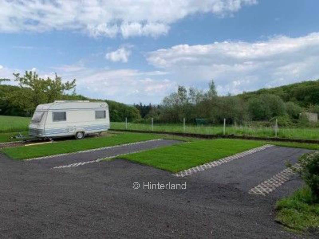 Between angels and women on the edge of the Eifel