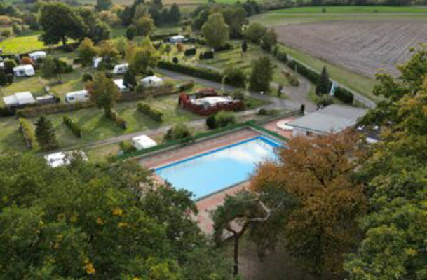 Camping Stellplatz am Fluss