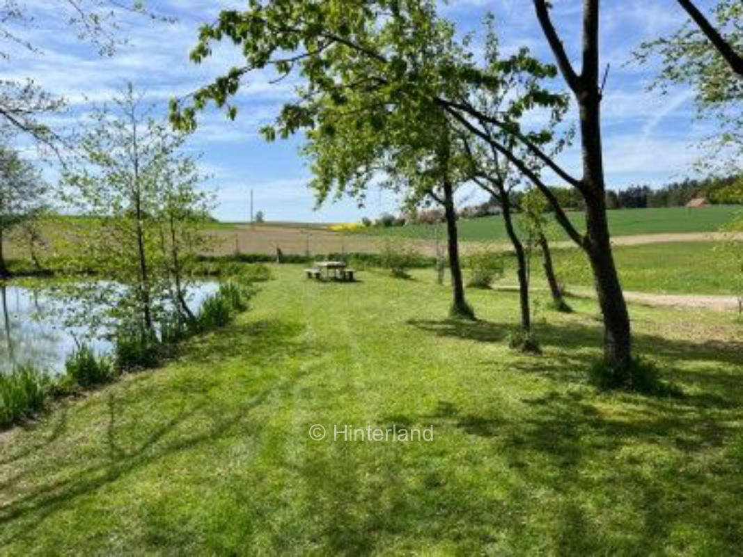 Camping am Hallertau Weiher in Oberbayern