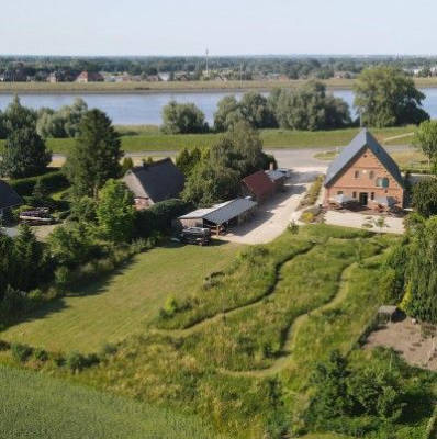 Camping am Elbdeich - vor den Toren Hamburgs