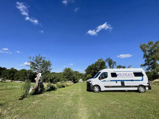 Wohnwagen & Wohnmobilstellplatz in Pöhl