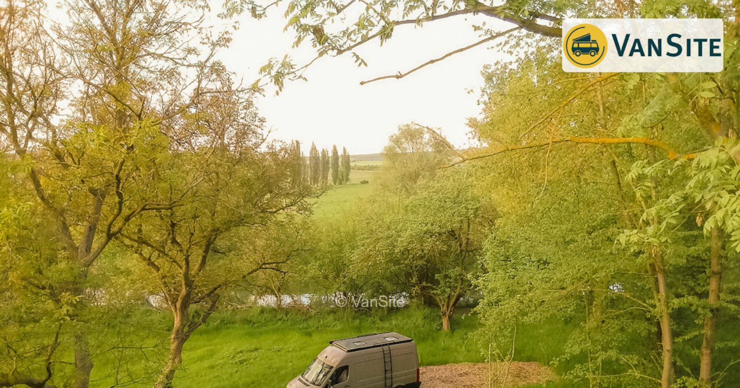 Wohnmobilstellplatz " Unter den Nussbäumen "