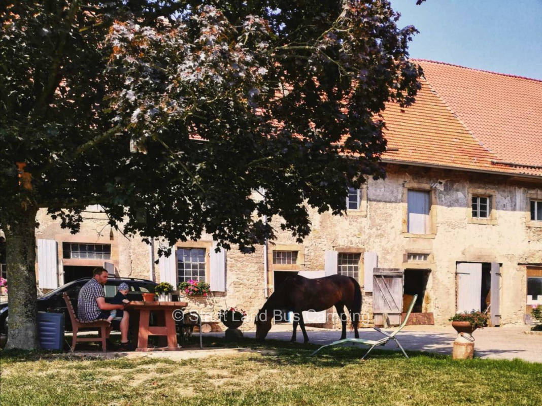 Alter Gutshof eins