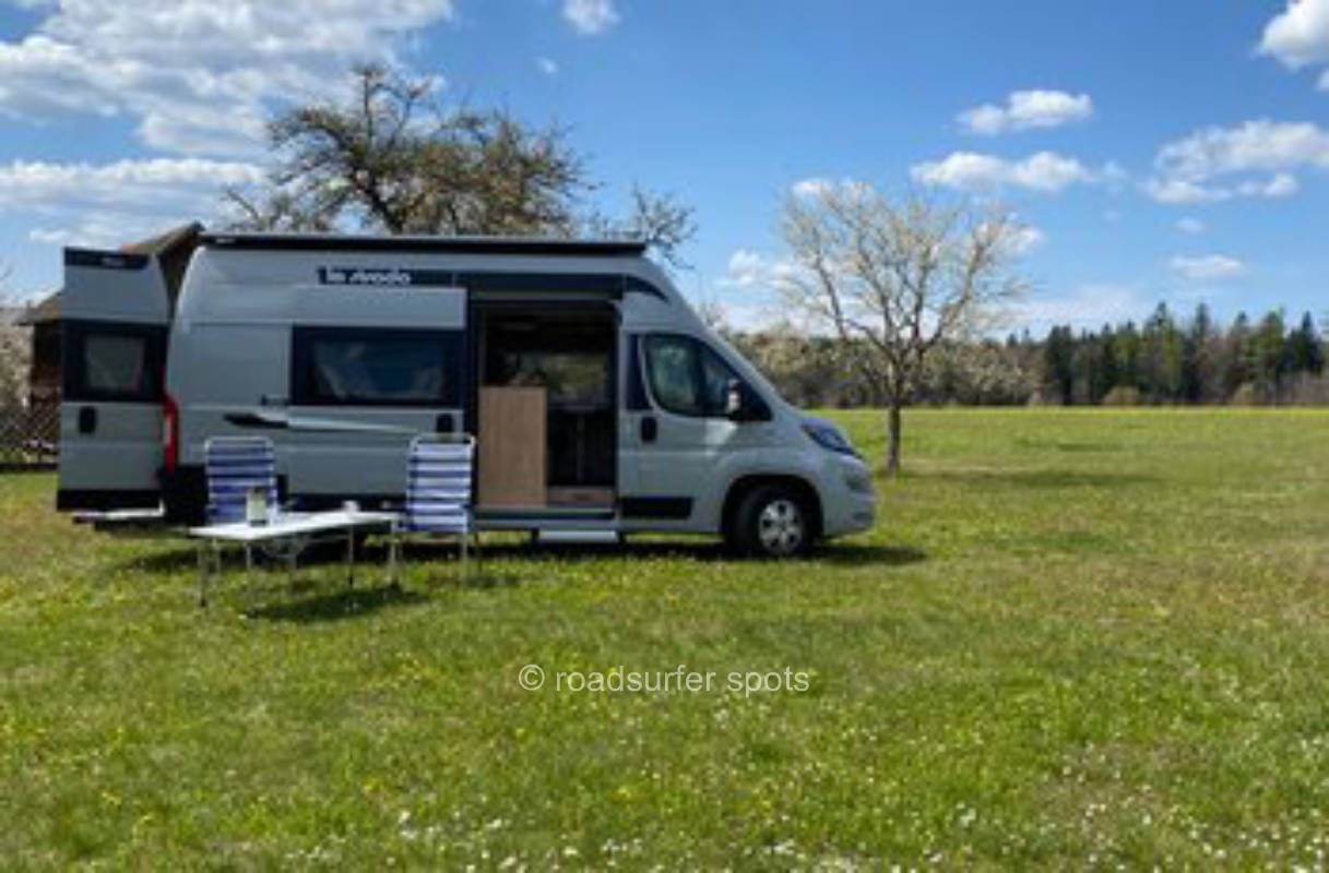 Farm smoke tour and flower meadow