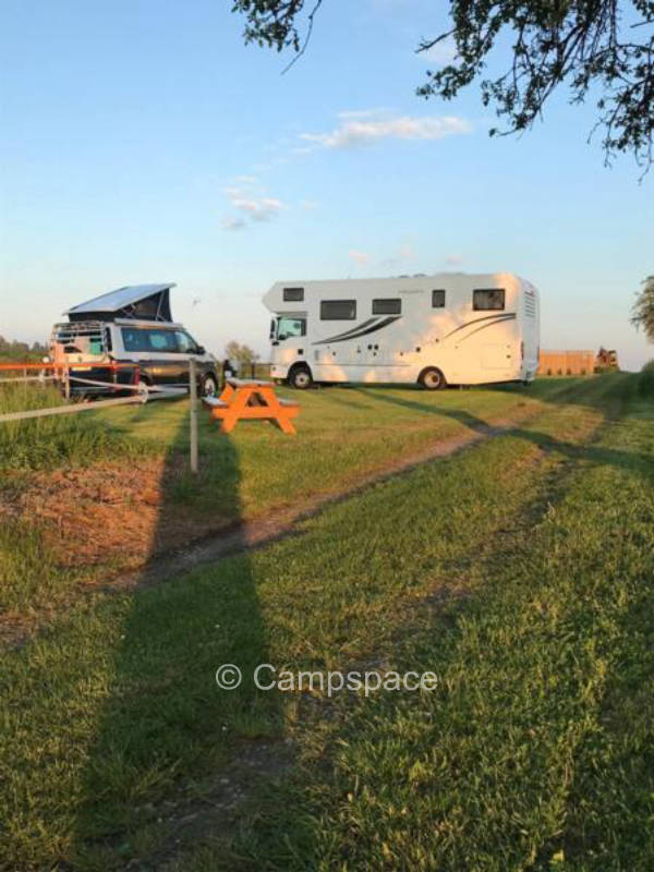 Wohnmobilstellplatz in der Friesen - Pferdekoppel