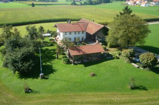 Short-term camping at an idyllic, secluded farm