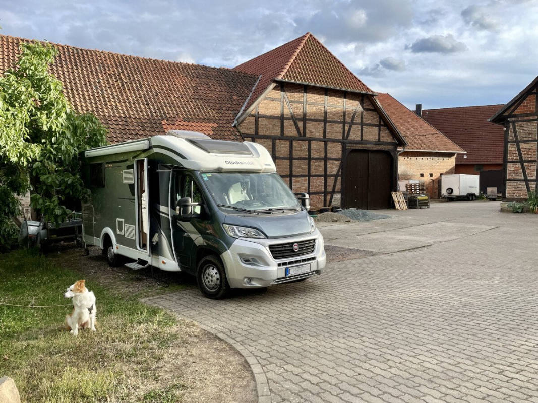 Wohnwagen & Wohnmobilstellplatz in Hohenhameln, privater Stellplatz