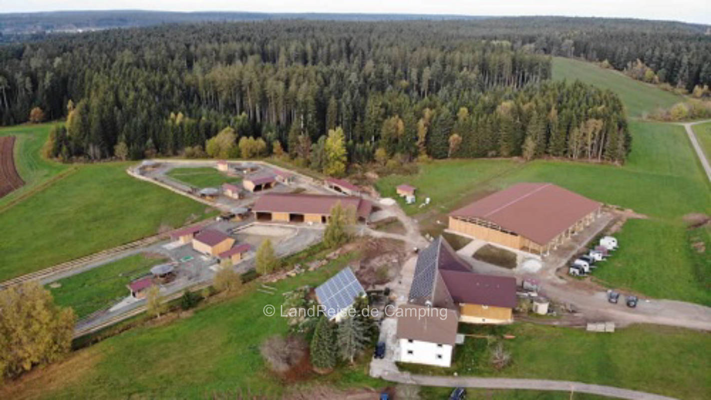 Beautiful pitch on the edge of the forest at Waldhummelhof