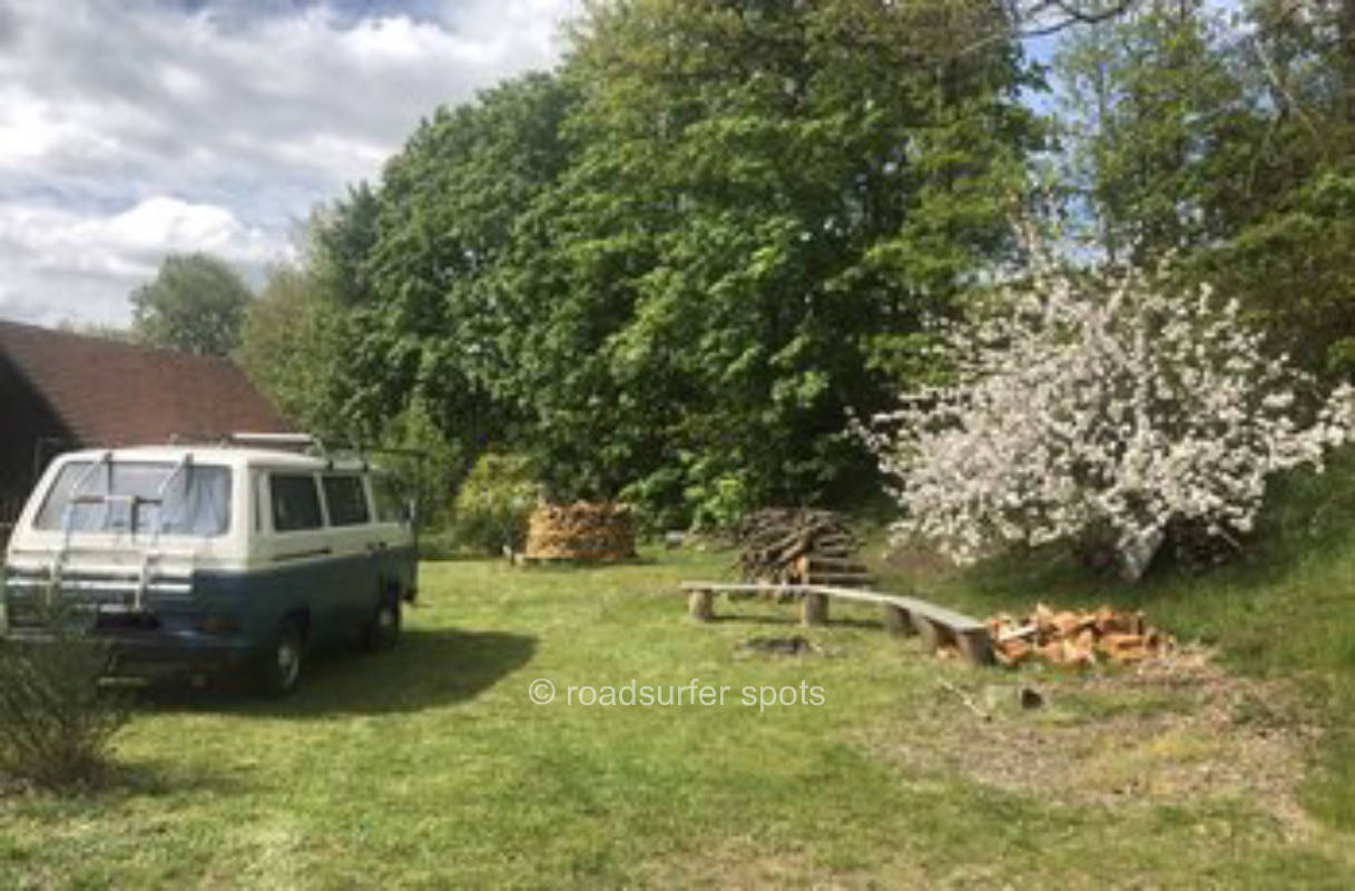 Ruhiges romantisches Grundstück am Dorfrand