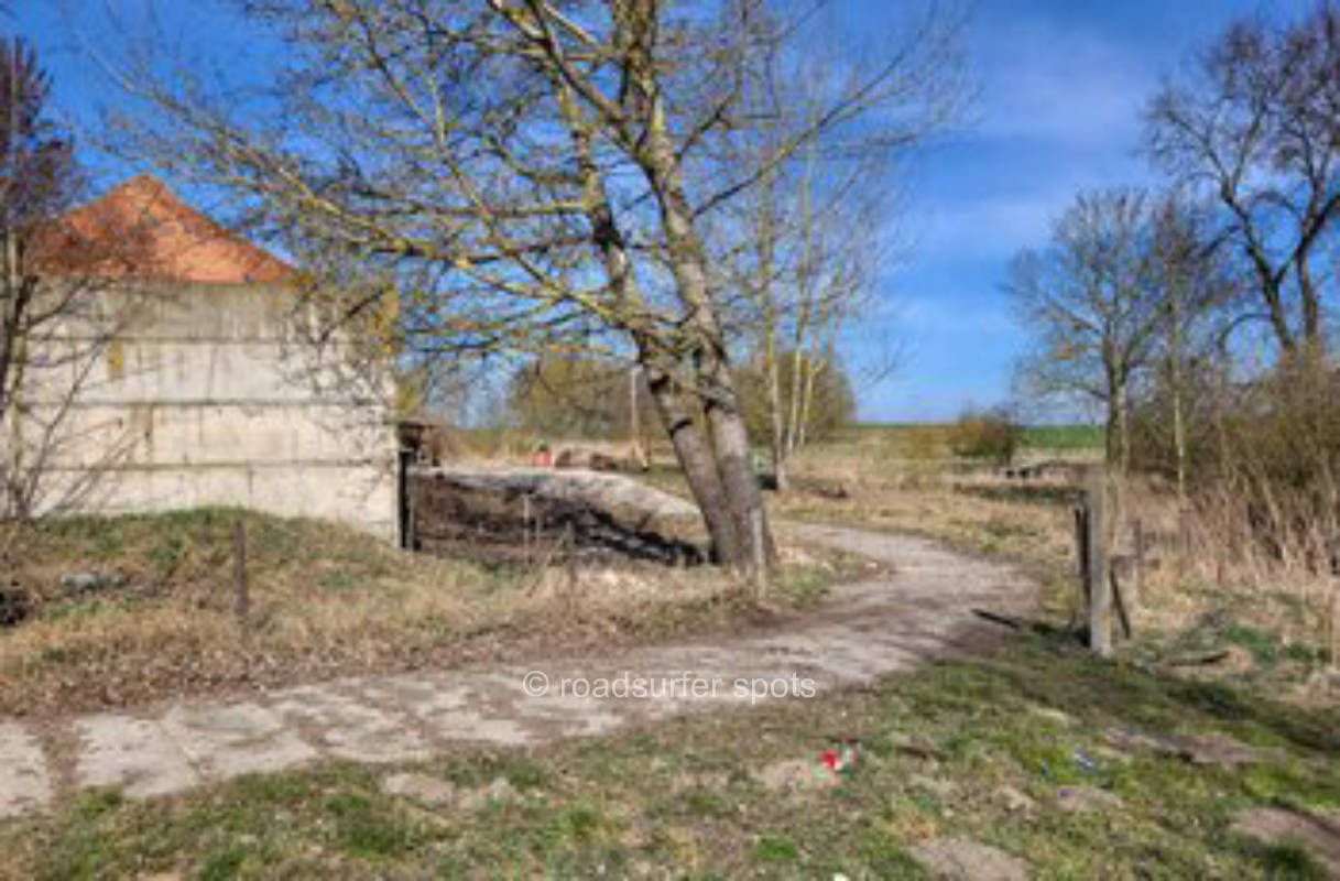 Schöne Wiese mit Weitblick, privater Stellplatz