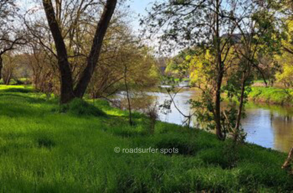 Wohnmobilstellplatz unter den Kirschbäumen 