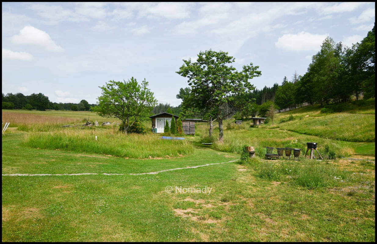 Hutte pauline unterm apfelbaum