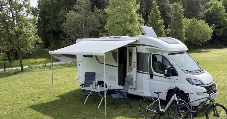 Wohnmobilstellplatz am Waldrand – ruhig & idyllisch
