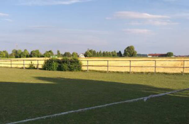 Campen am Dorfrand