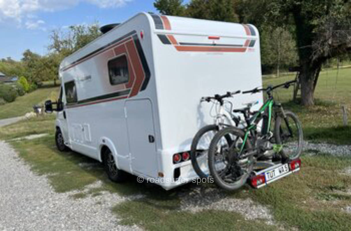 Camping Stellplatz am Waldrand 