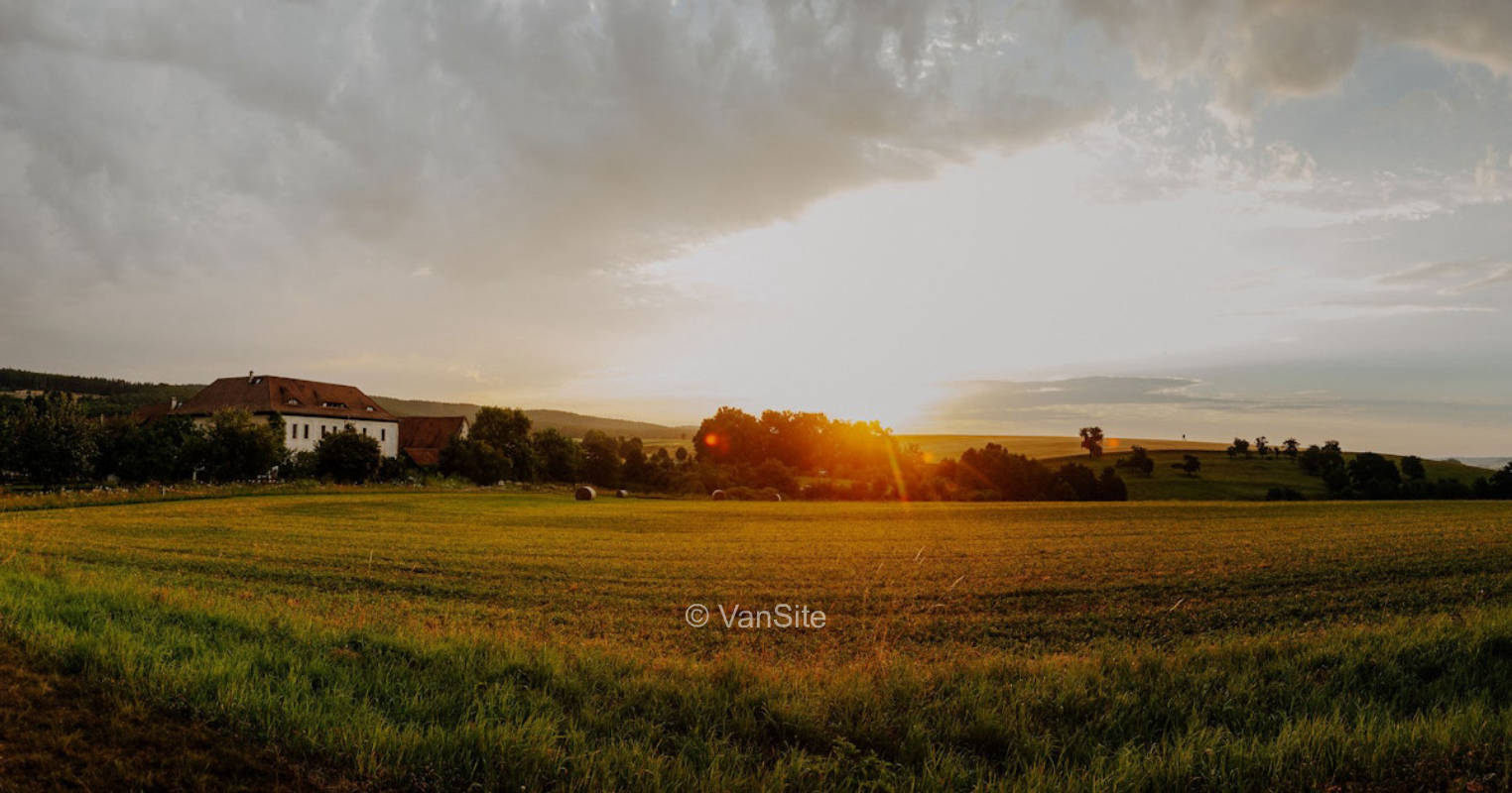 Stellplatz zwischen Wald und Wiesen am Rittergut