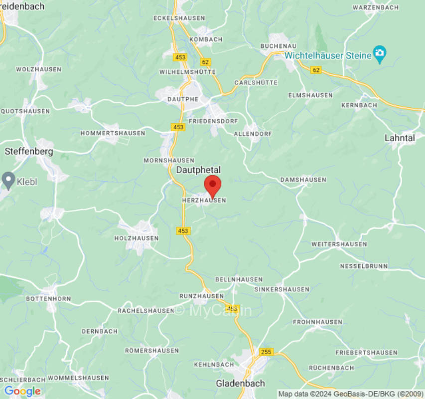 Wunderschöne ruhige Waldrandwiese