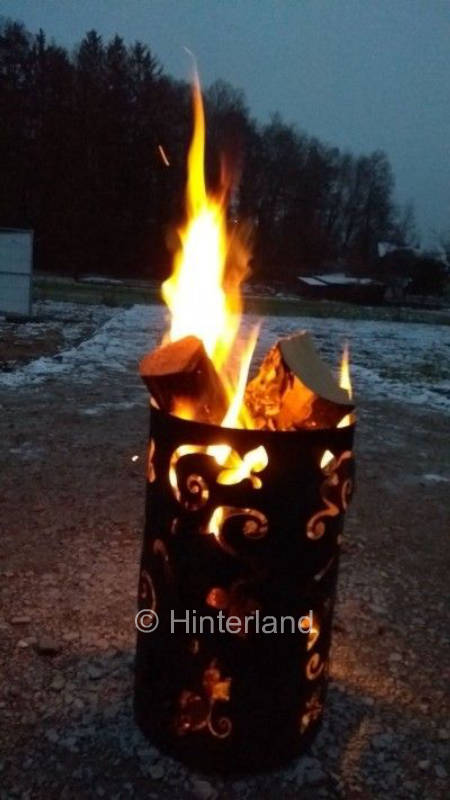 Relaxed space with campfire possibility