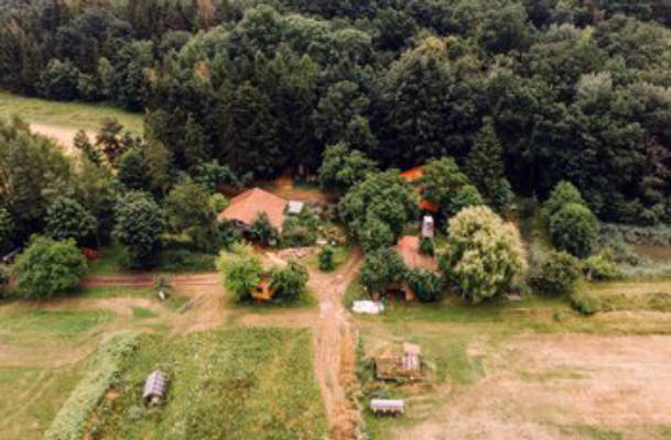 Camping im Erdkinderdorf