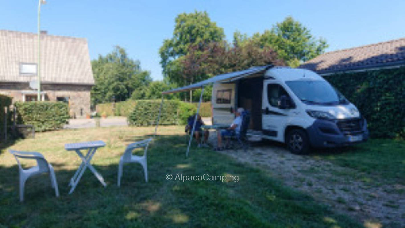 Entspannen auf der  Wiese an unserer kleinen Farm