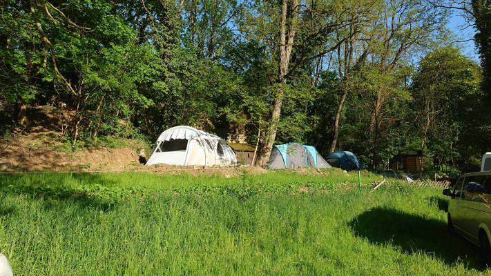 Privater garten am wasser neckar