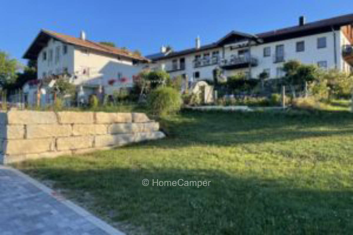 Privater Platz in Griesstätt